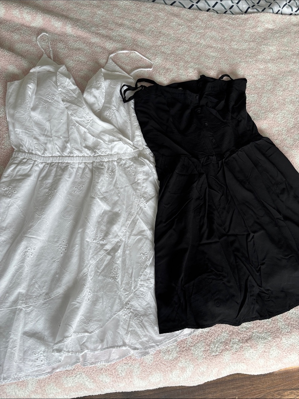 Express White Eyelet Mini & Express Black Button-Front Mini